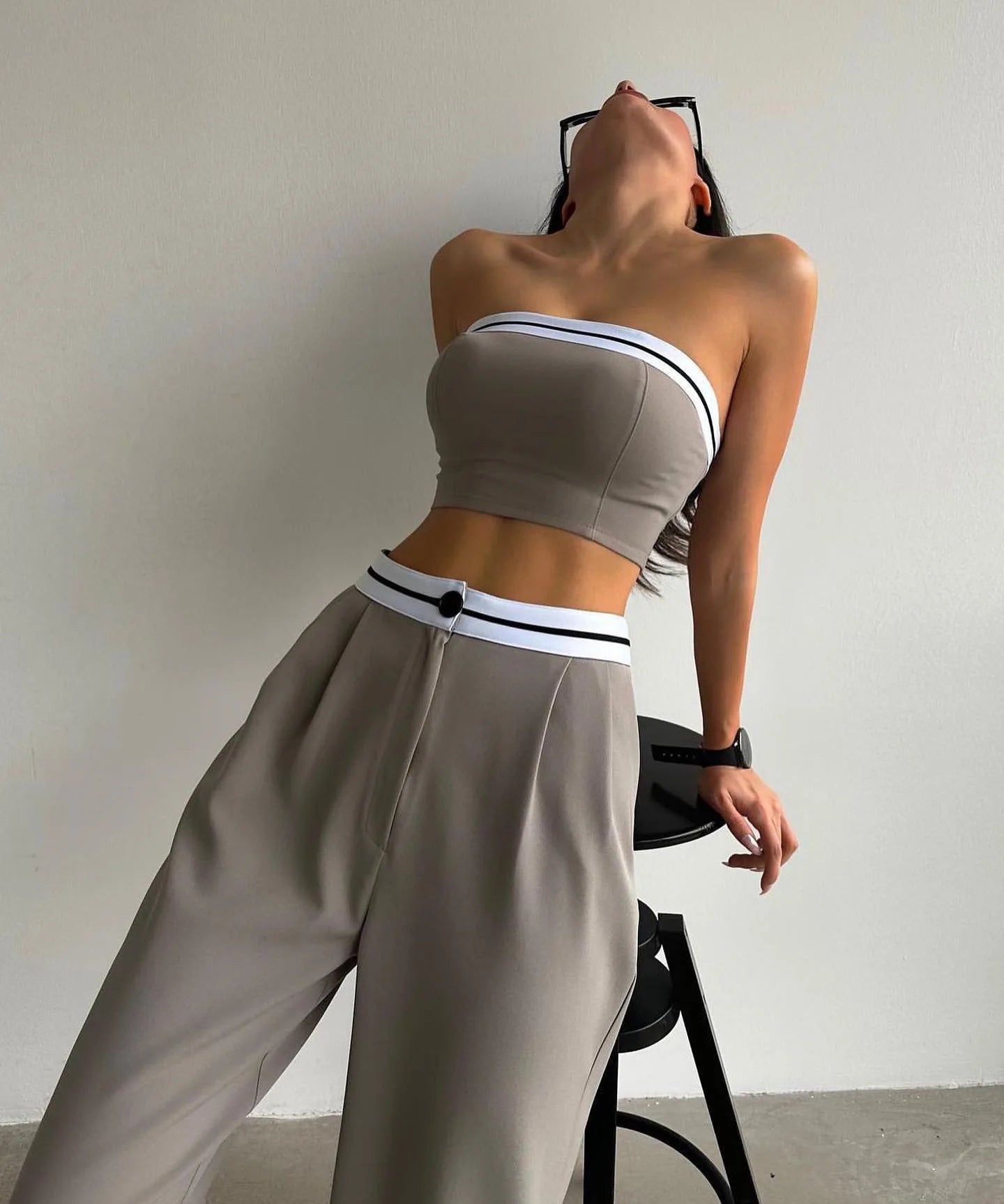 Two-Piece Solid Color Sleeveless Vest - Bra, Buttoned Pants Set