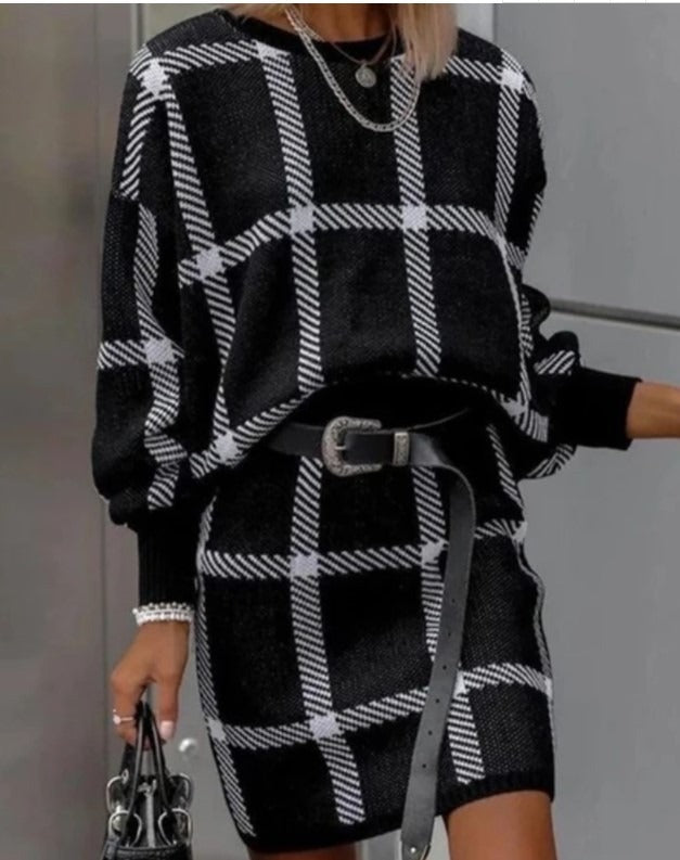 Round necked plaid pullover long sleeved woolen short skirt set of two pieces - Mammalook