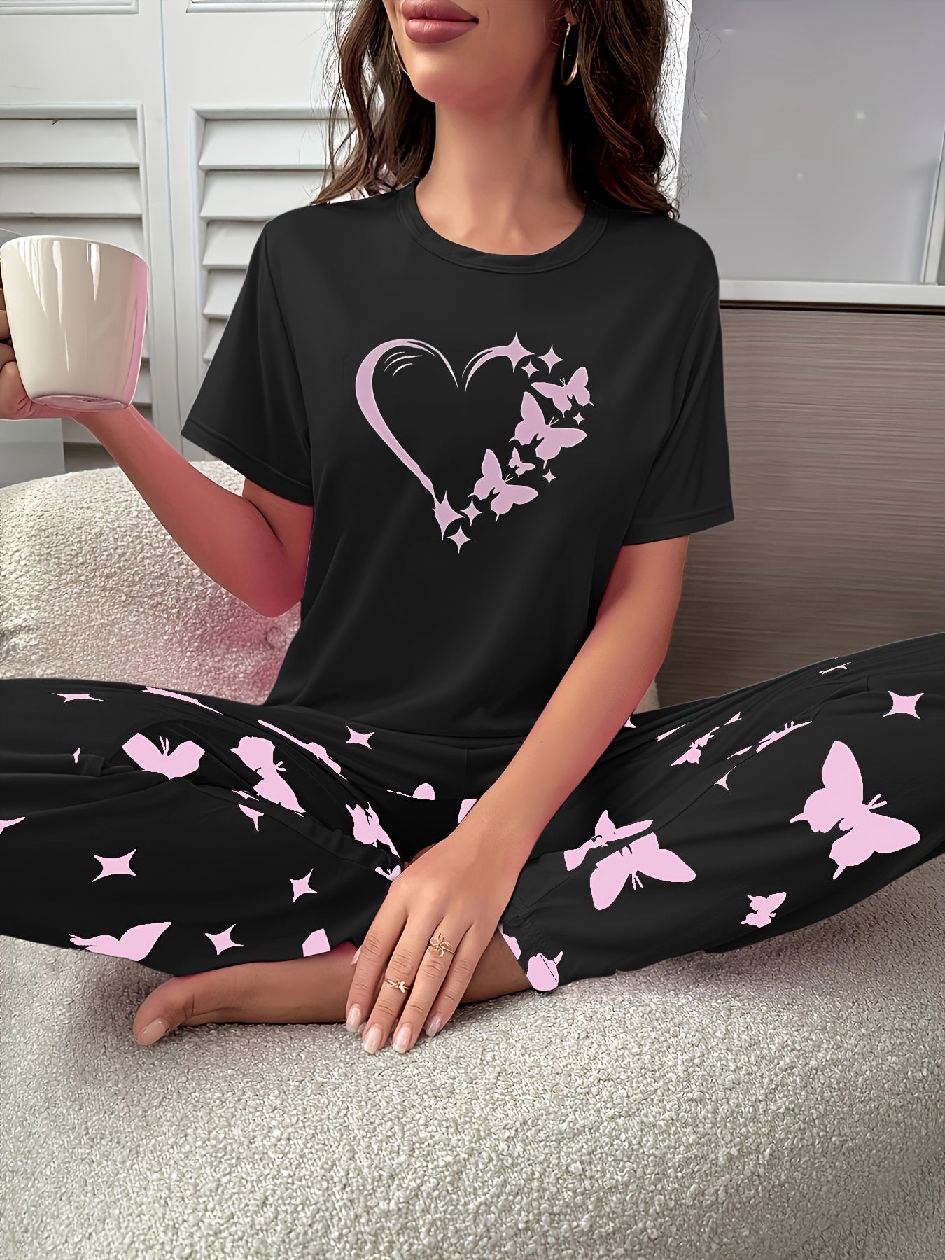 Women's Heart & Butterfly Print Pajama Set - Comfortable Short Sleeve Top and Loose Long Pants for Lounging and Sleeping - Mammalook