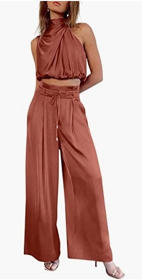 Two-piece set - sleeveless collar exposed top, wide leg pants