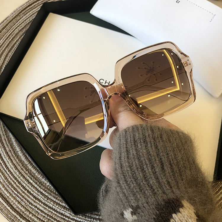 Retro large frame sunglasses for women with personalized internet celebrities, big face, slimming sunglasses, UV resistant plain glasses - Mammalook