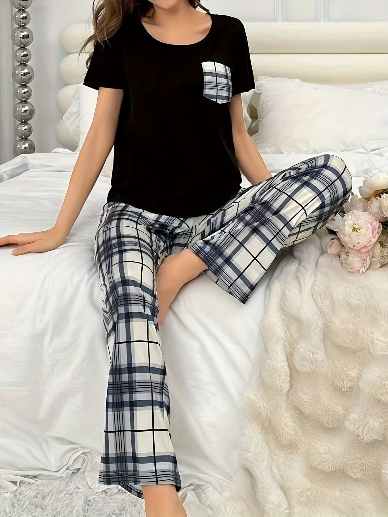 Women's Plaid Print Casual Pajama Set, Short Sleeve Round Neck Top & Pants, Comfortable Relaxed Fit - Mammalook
