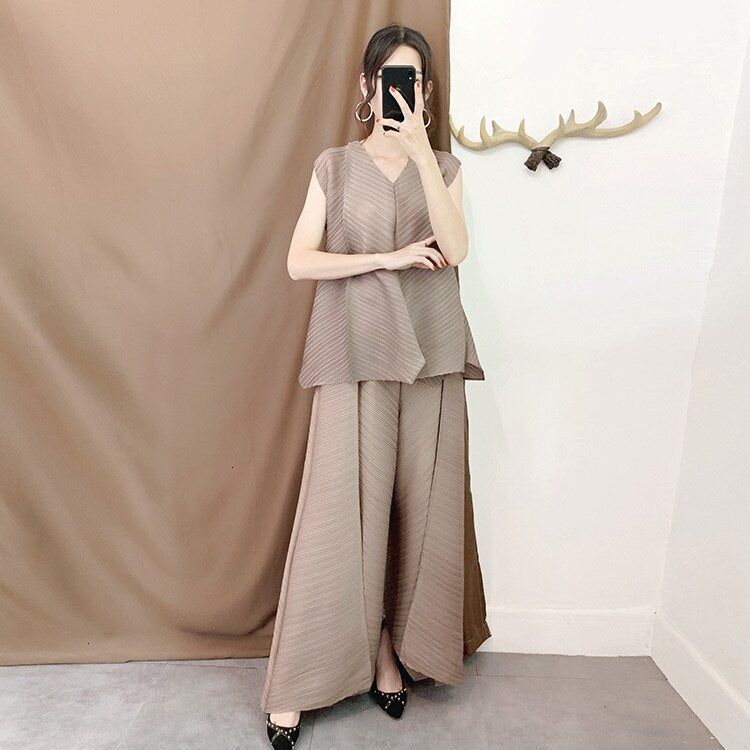 Summer New Temperament Women Loose Casual Pleated Sleeveless Vest Loose Wide Leg Pants Sets Female Fashion - Mammalook