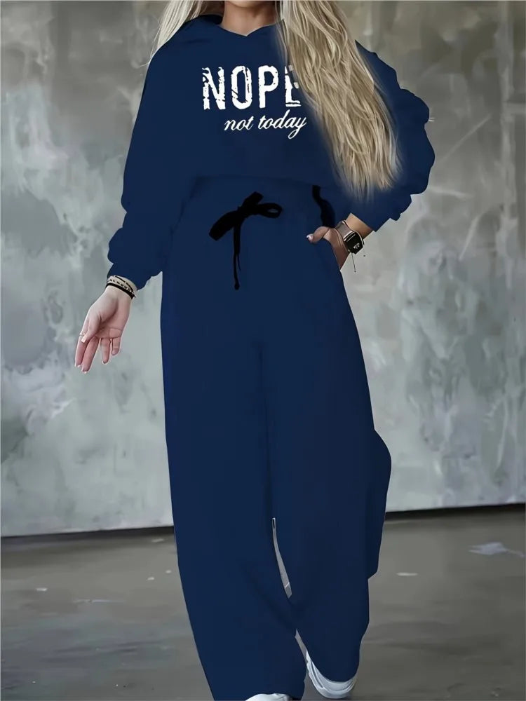Hooded Sports Suit: 2-Piece Set with Thick Sweatshirt and Jogging Pants