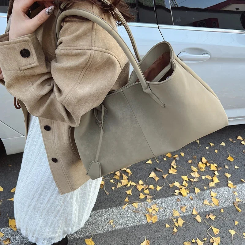 Fashionable, Versatile & Spacious Shoulder Bag