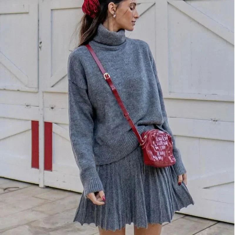Turtleneck Knit Pullover Set: Women’s Long-Sleeve Sweater with Pleated Mini Skirt