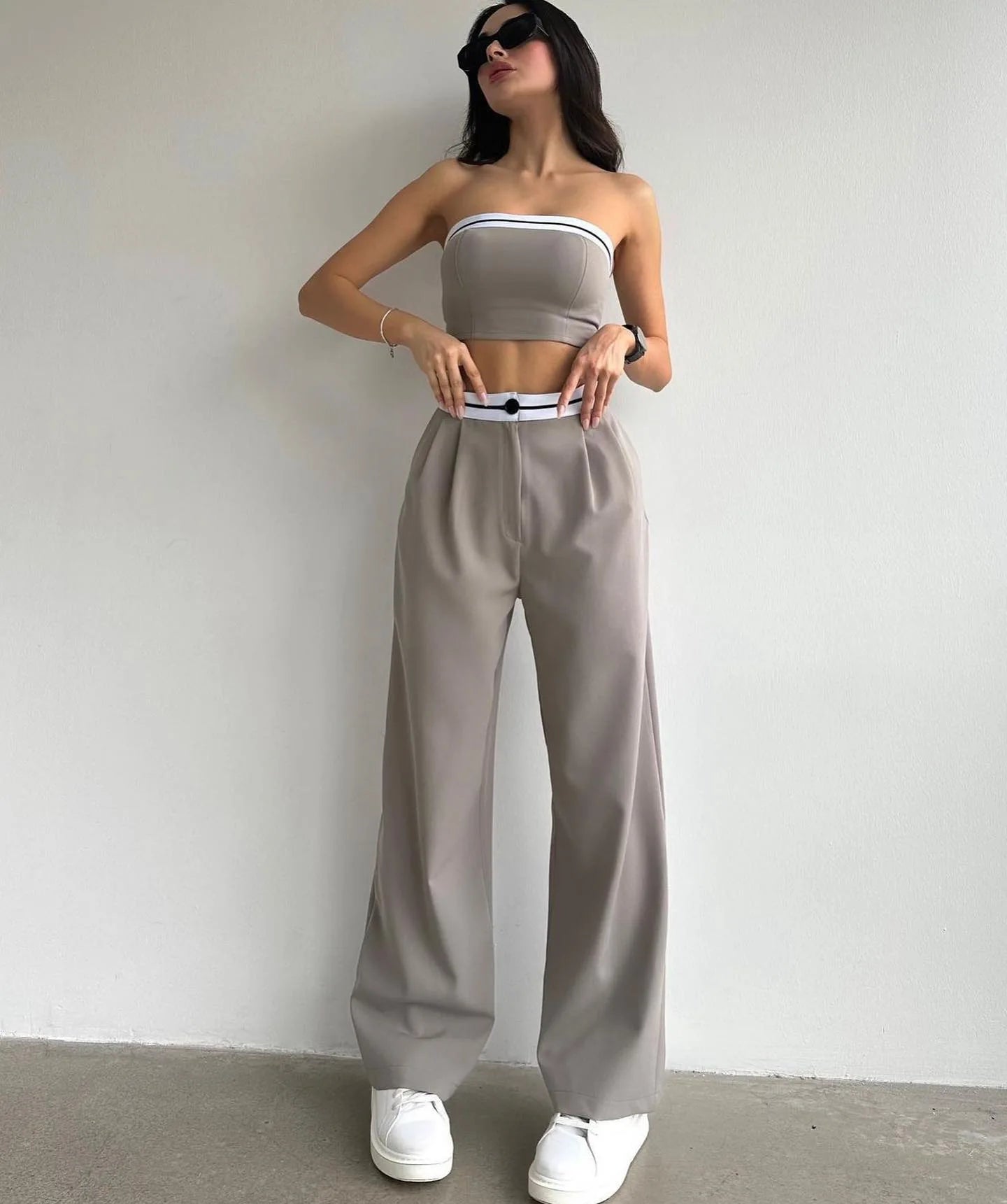 Two-Piece Solid Color Sleeveless Vest - Bra, Buttoned Pants Set