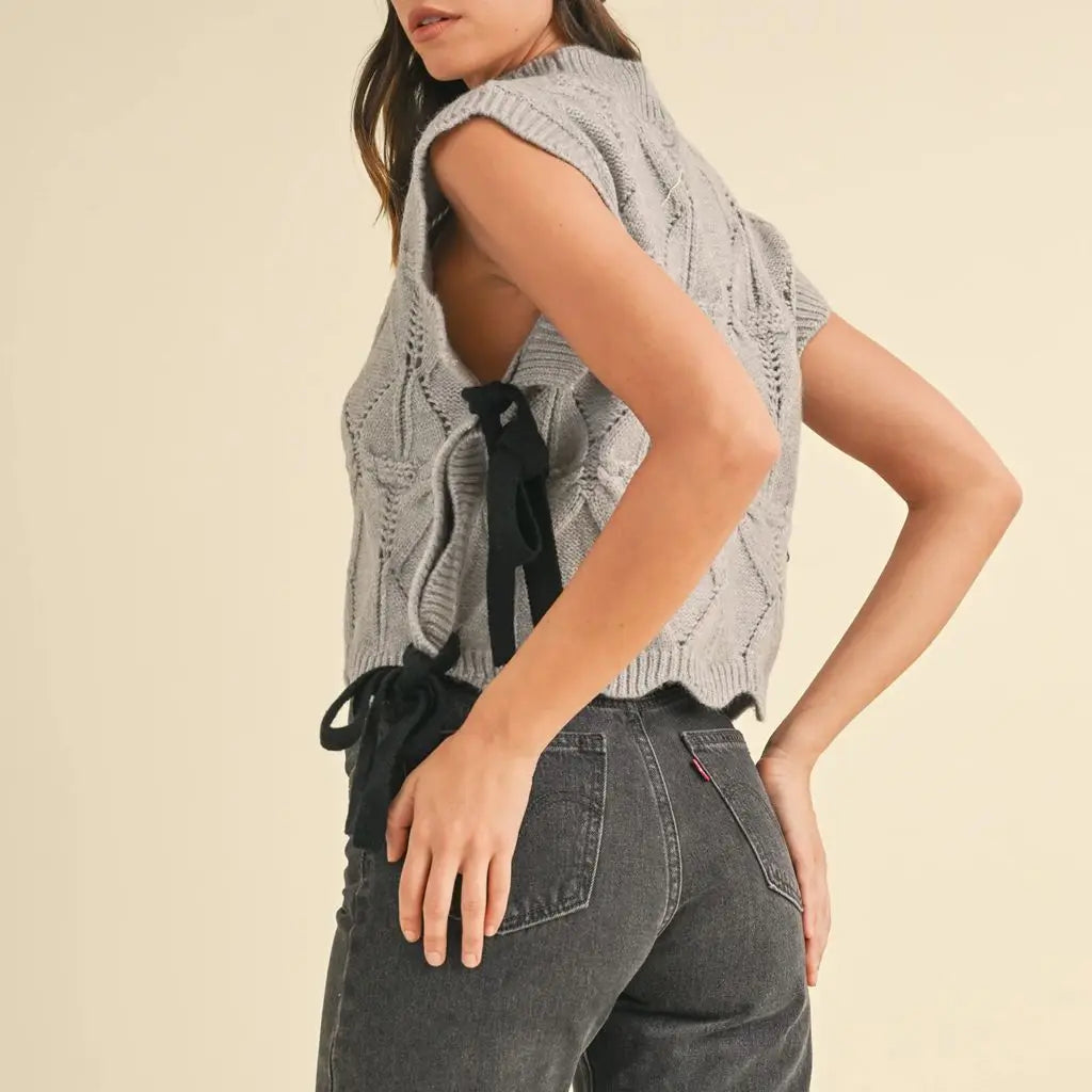 Sleeveless Plaid Knit Turtleneck Sweater