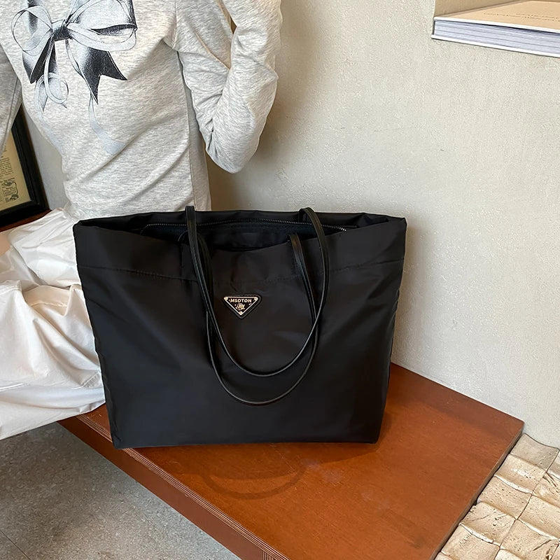 Nylon Bag – Large Capacity Versatile