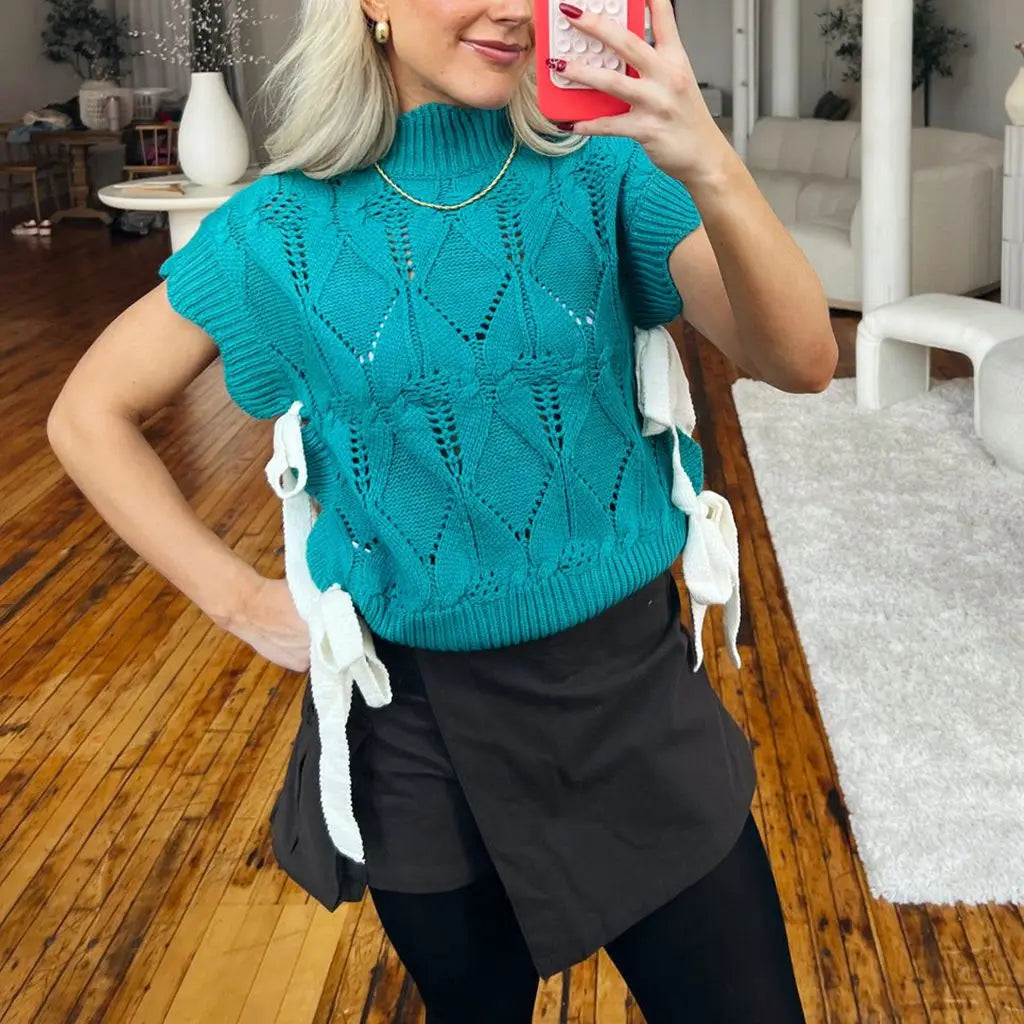Sleeveless Plaid Knit Turtleneck Sweater