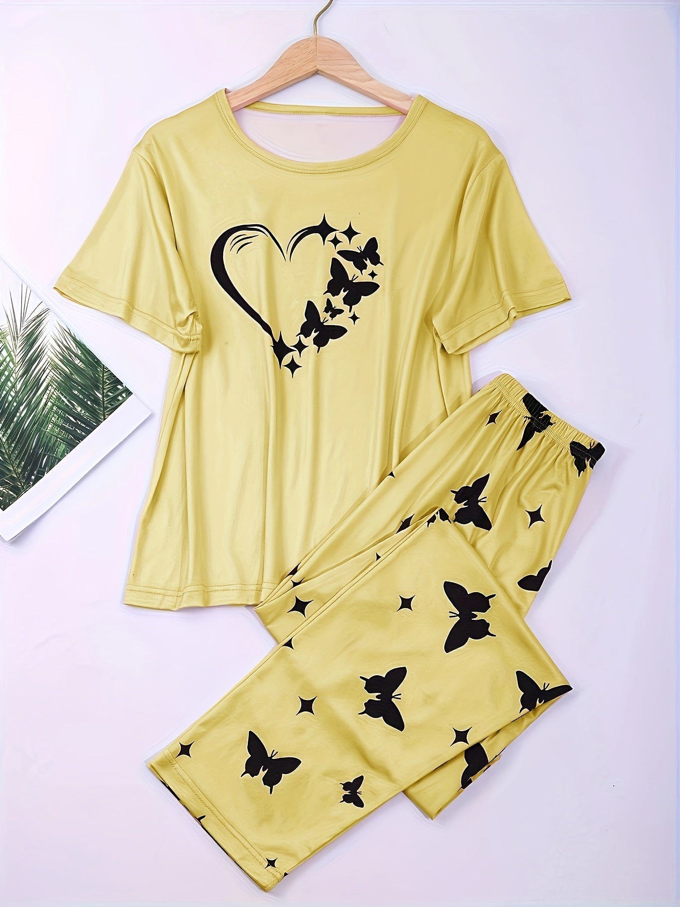 Women's Heart & Butterfly Print Pajama Set - Comfortable Short Sleeve Top and Loose Long Pants for Lounging and Sleeping - Mammalook