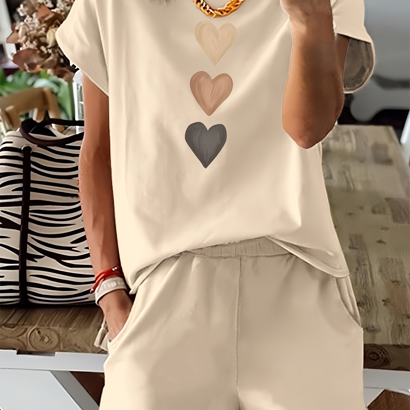Heart Print Casual Two Piece Set, Crew Neck Short Sleeve T-shirt & Elastic Waist Slant Pocket Shorts Outfits, Women's Clothing - Mammalook